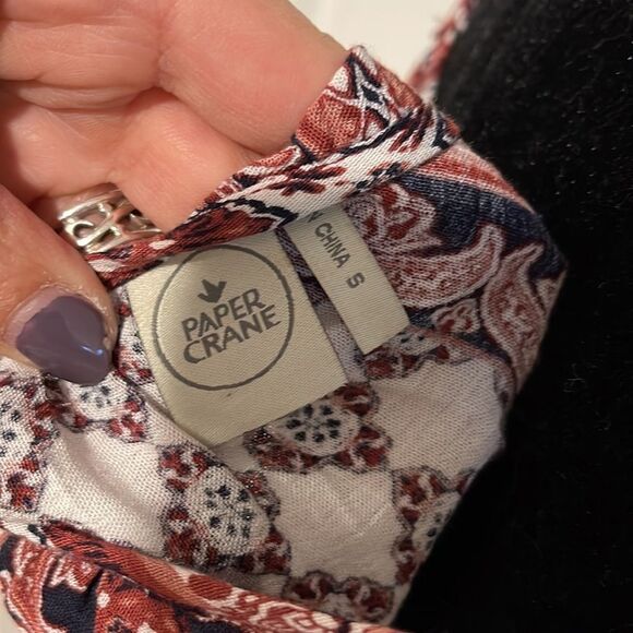 Multi Colored dress with elastic waist. Cut out shoulder. Super cute. Size Small - Picture 6 of 7